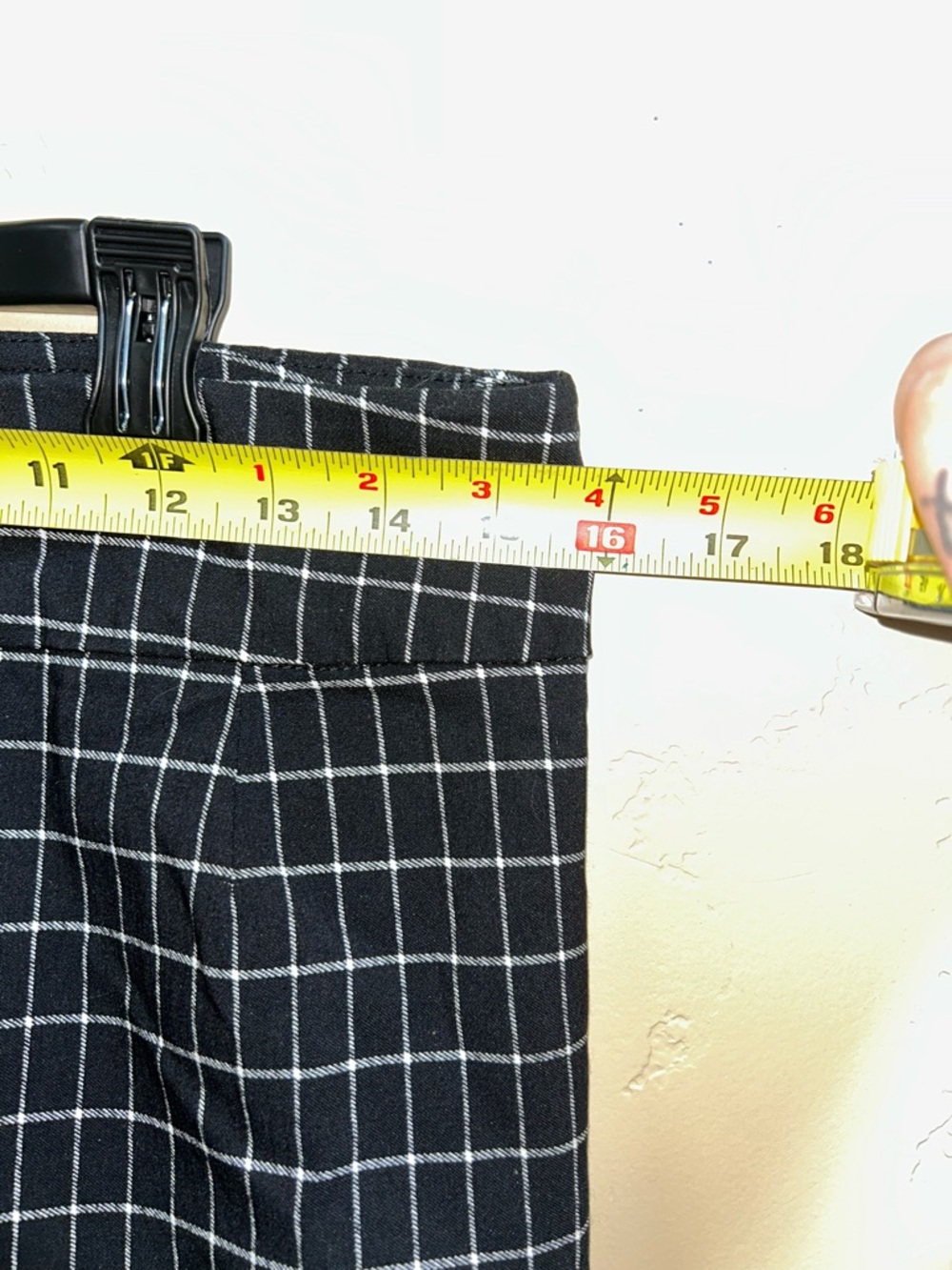 🔥5/$30🔥 Black Windowpane Grid Shorts | Zac & Rachel | Size 8 - Picture 7 of 7